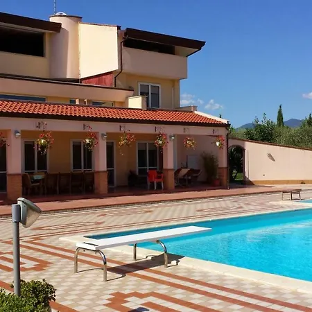 Spineta Pool Bed & Breakfast *